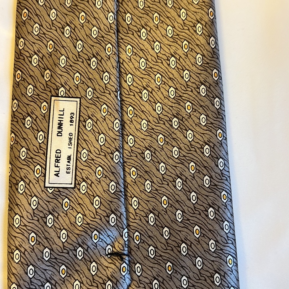 DUNHILL - Picture 8 of 12